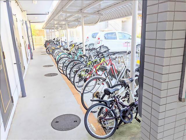 グレイス塩釜 駐車場