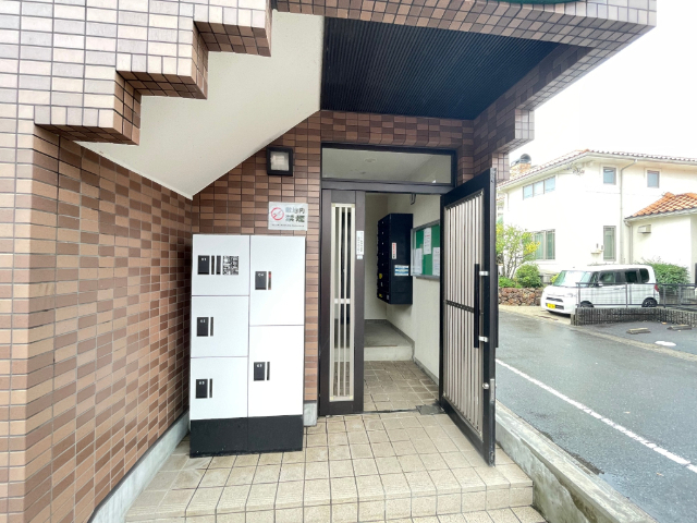長谷川１２番館 エントランス