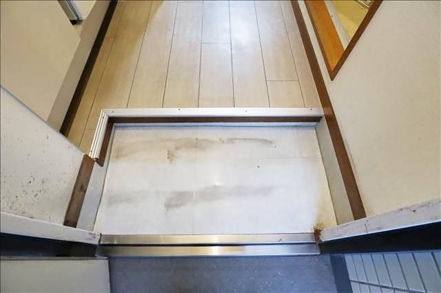 鏡ヶ池ハイツ 玄関