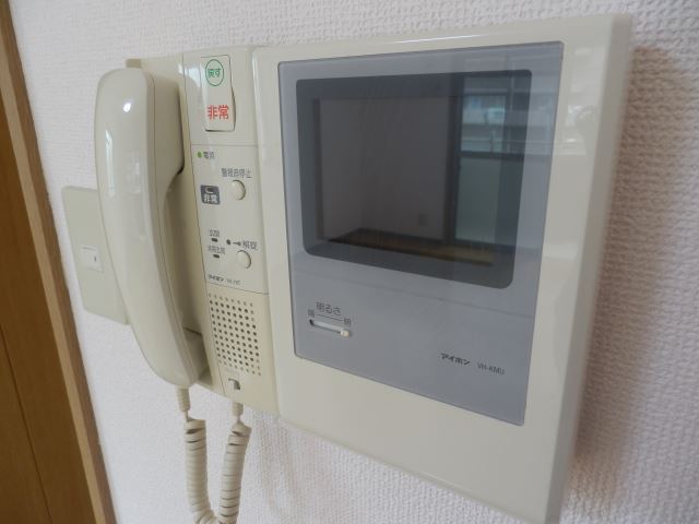 Ｆｏｒｅｓｔａ山西 人気のモニターホンで来訪者を確認できますね。