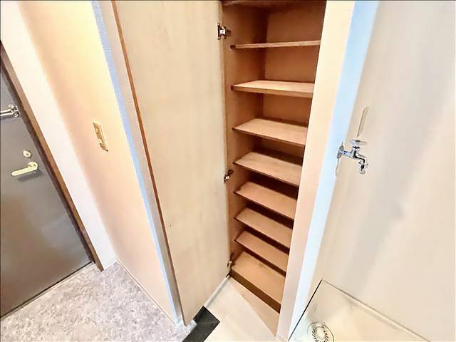 プレステージ西大須 玄関