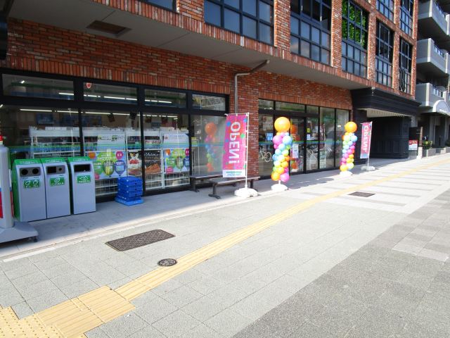 プレステージ西大須 ファミリーマート
