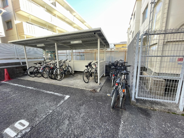 トリコロールハウス加藤 別号室を掲載中