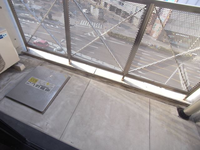 ルミナーレ東山公園 ベランダ