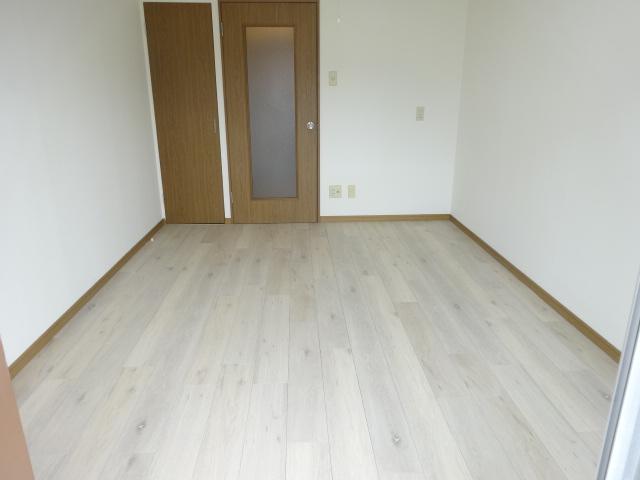キャッスルハウス田園 ベランダからの洋室です。