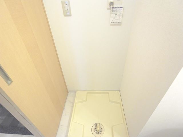 トリニティ那古野 洗濯機置場