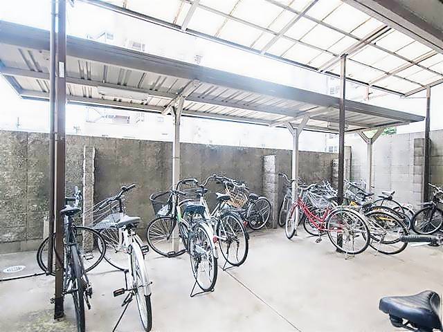 パル松ヶ枝 駐車場