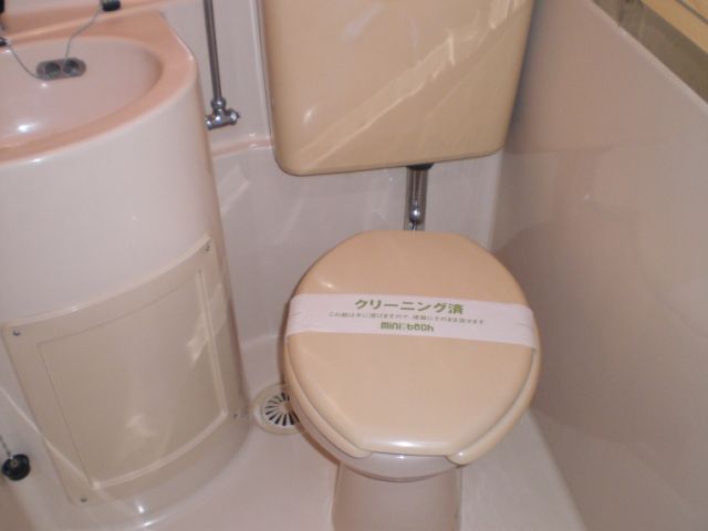 ホワイトビラ トイレ