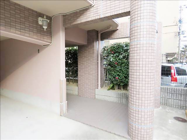 ロジュマン本山 エントランス