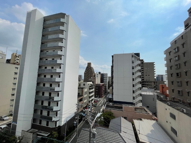 LUMINOUS TSURUMAKOEN 眺望