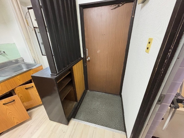 黒部ビル 玄関