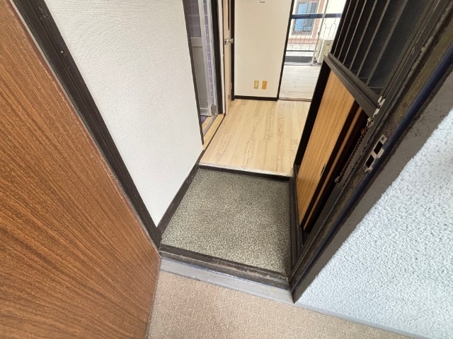 黒部ビル エントランス