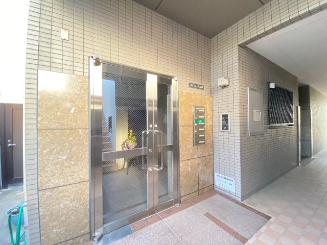 ＣＯＭＦＯＲＴ広路 エントランス