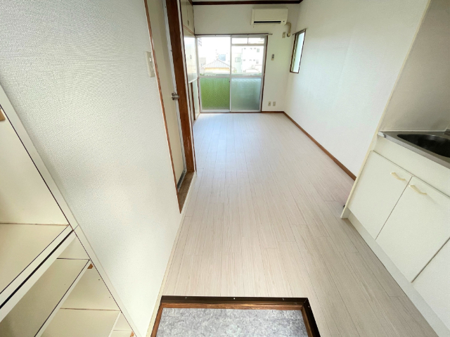 ライフ白金 玄関