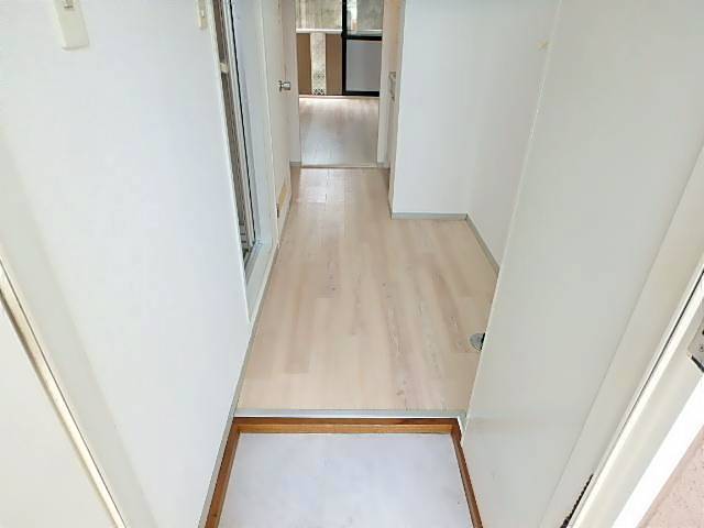 ボナール鏡池 玄関