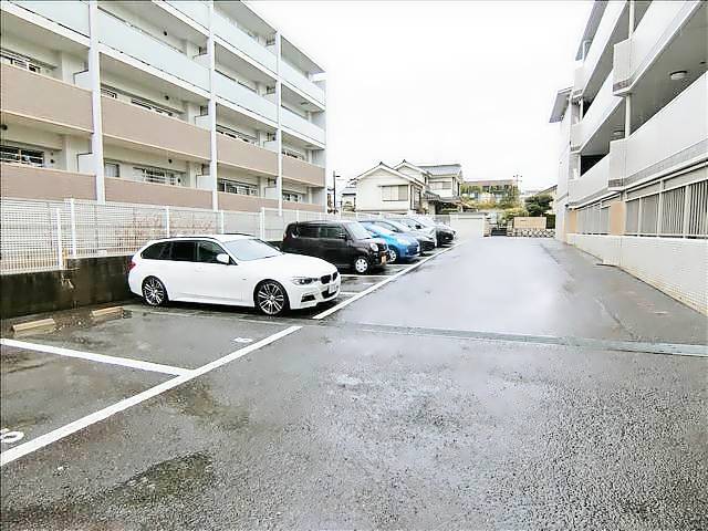 Ceres宝が丘 駐車場