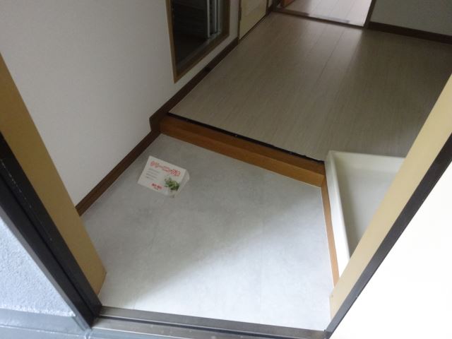 イーストアベニュー 玄関
