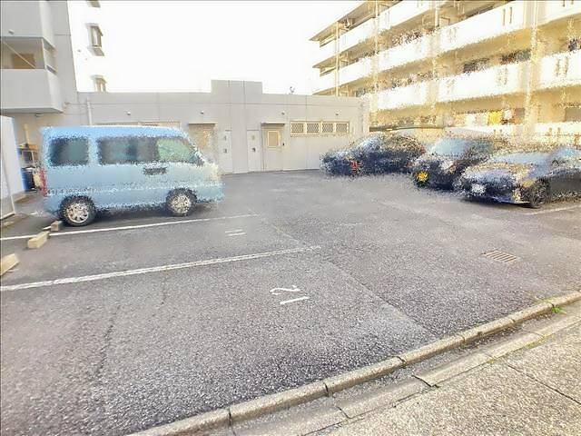 リバーサイドドリーム 駐車場