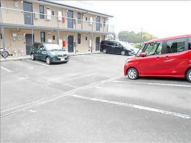セフィラ権現谷Ｂ 駐車場