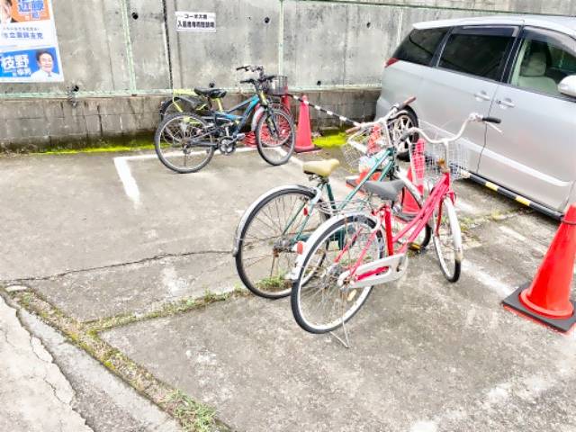コーポ大橋 駐車場