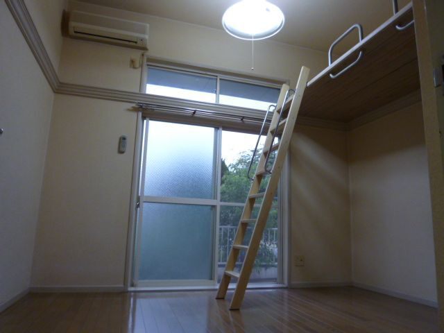 エポペ西日置 リビング