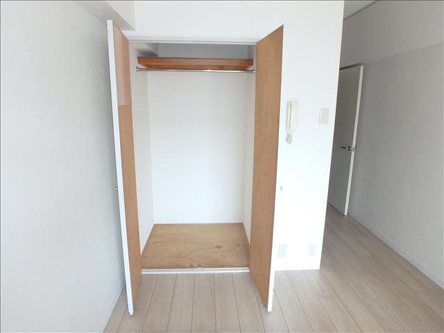 地愛ビル 収納