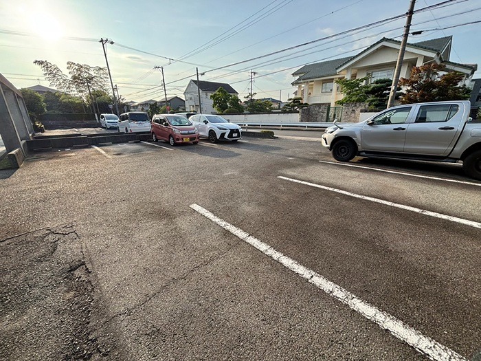 ヒルズ富が丘 駐車場