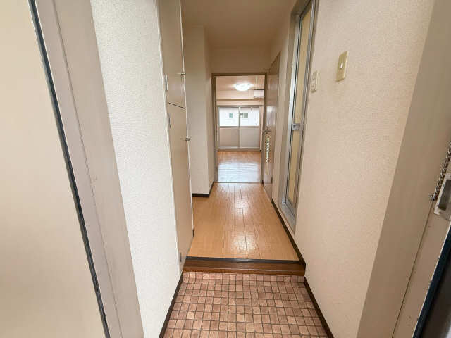 ジュネス佐久間 玄関