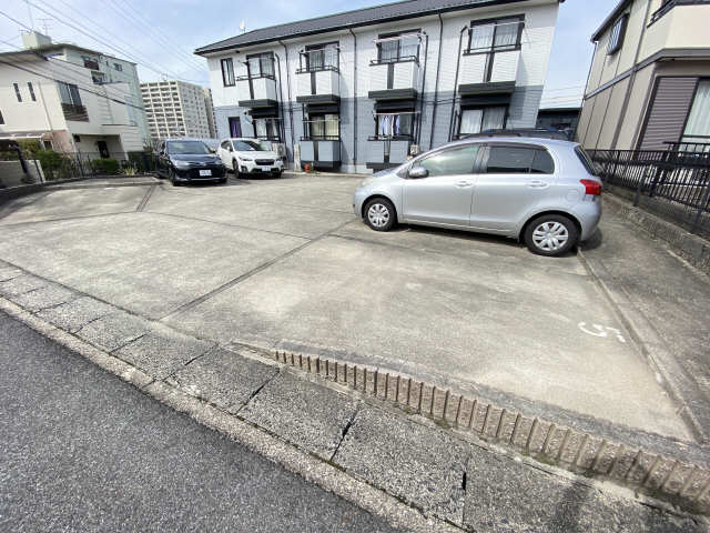 ＢＬＵＥ　ＩＳＬＥ 駐車場
