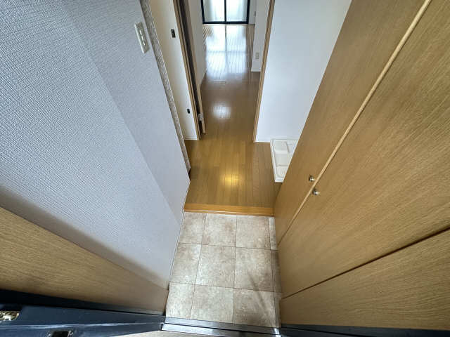 アヴェニューコート中野Ｃ棟 玄関