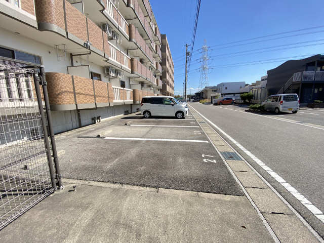 マンハイムＭ 駐車場