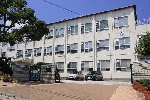 ル・ポール八事　南棟 【中学校】御幸山中学校まで727ｍ