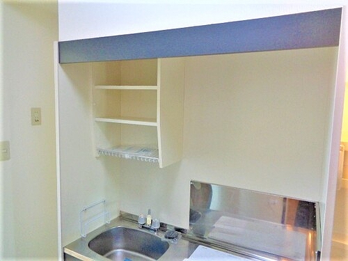ベレーサ本山 キッチン収納　※同タイプの部屋のお写真です