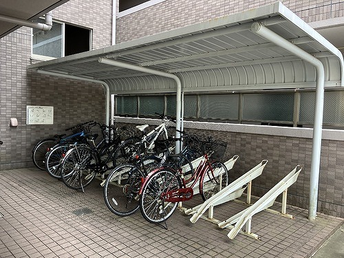 ベレーサ本山 駐輪場