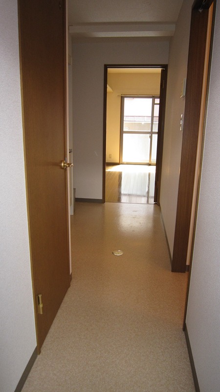 棒屋第6住吉ハイツ 玄関