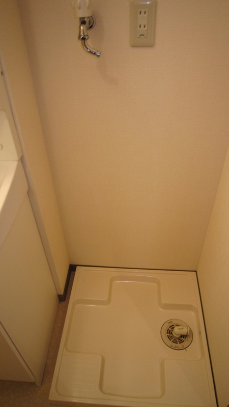 棒屋第6住吉ハイツ 洗濯機置き場