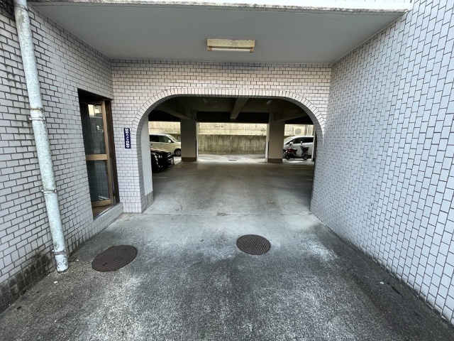 ラメール原 駐車場