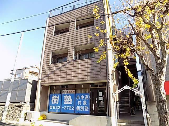 ヒルズエイト エントランス