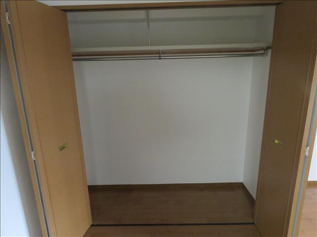 グラヴィティ本山 収納