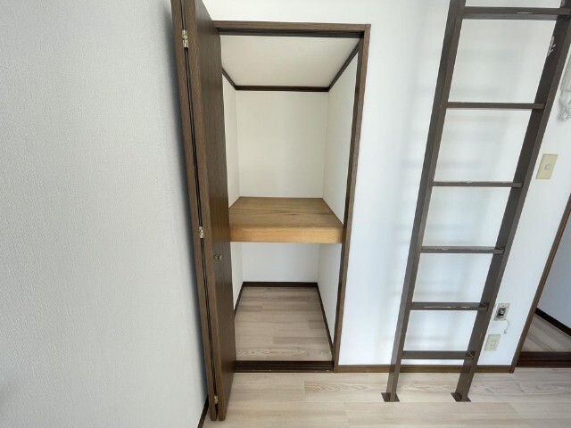 フラッツ本郷 収納