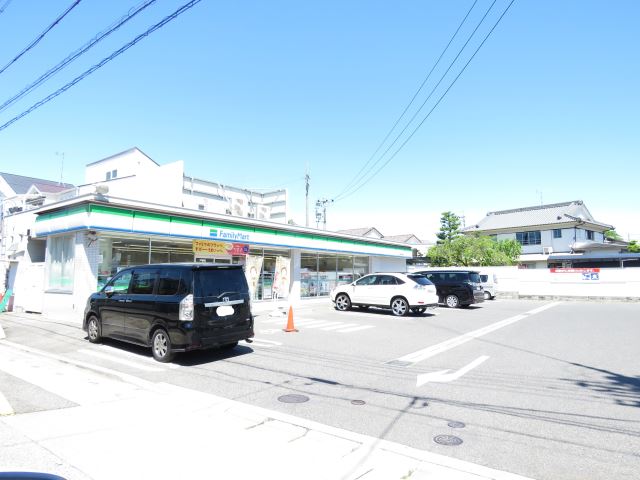 ラポール赤坂 ファミリーマート