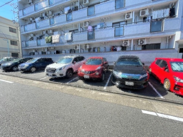 エンジェル御器所 駐車場