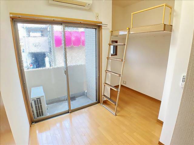 Villa　Cendrillon ロフト下のスペースも居室の一部として使えます。