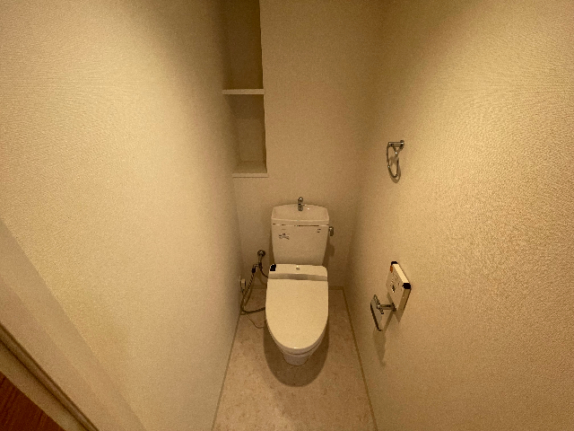 グラン・アベニュー鶴舞 ウォシュレット付きのトイレです。