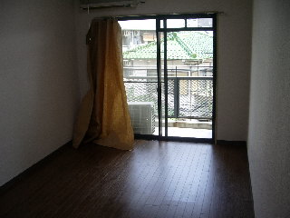 地愛ビル 玄関