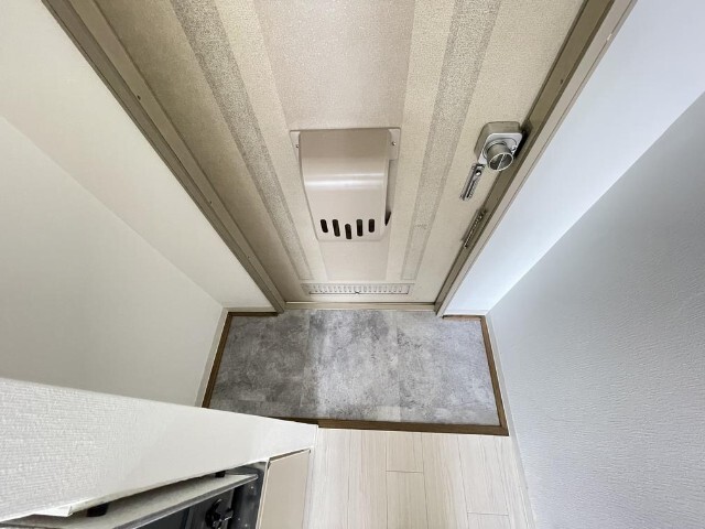 ひかりハイツB棟 玄関