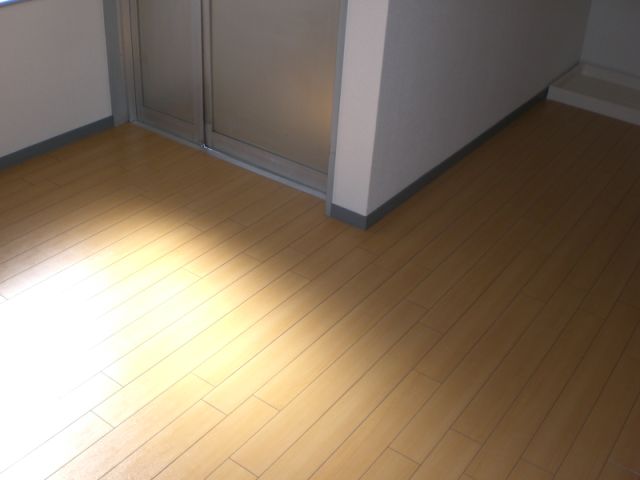 パーソナルマンションサカエ 床材