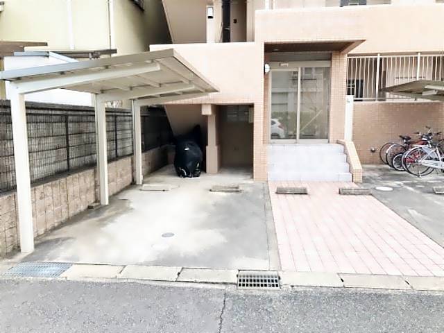 ル・モンド半田 駐車場