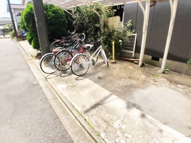 ストーンヒル八事 駐輪場