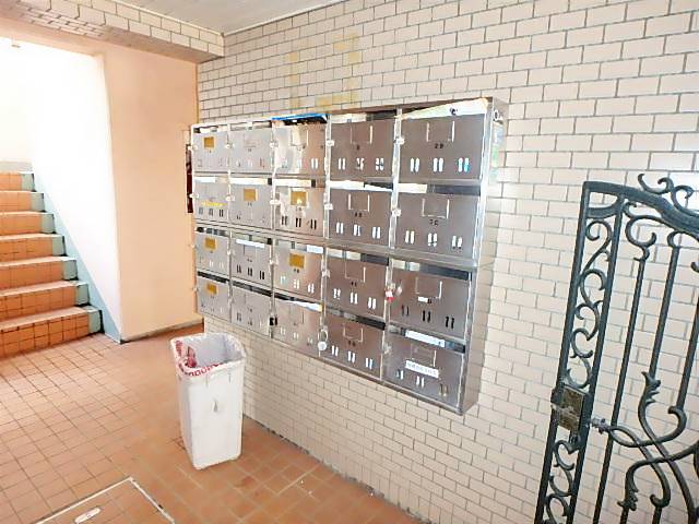 ワンライフ原 エントランス